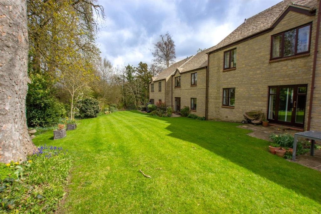 Riverside Gardens, Witney, OX28 2 bed retirement property for sale £