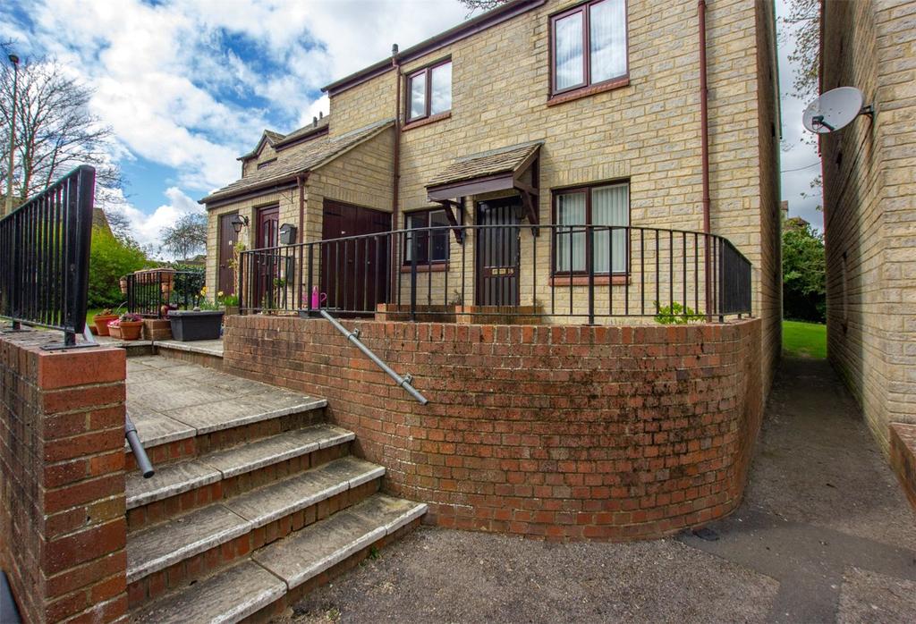Riverside Gardens, Witney, OX28 2 bed retirement property £160,000