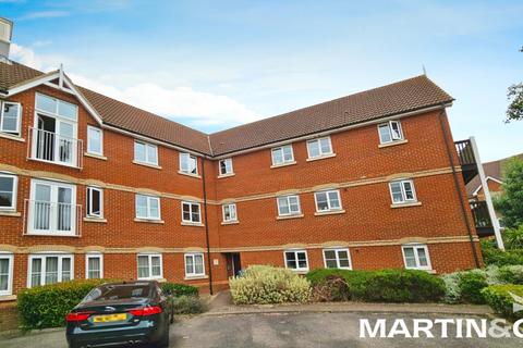 2 bedroom apartment to rent, Searle Close, Chelmsford