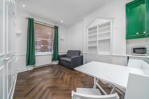 Studio to rent, Aylesford Street, Pimlico