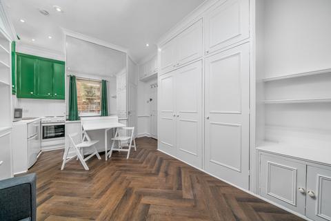 Studio to rent, Aylesford Street, Pimlico