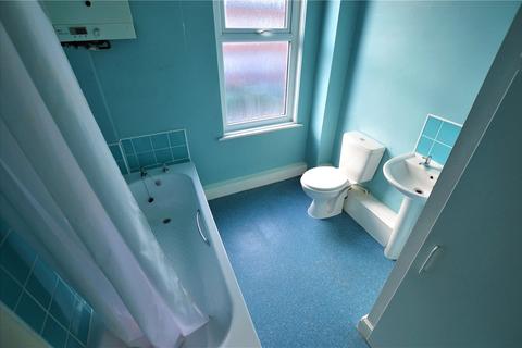 8 Euston Mount, Leeds, LS11 0BY