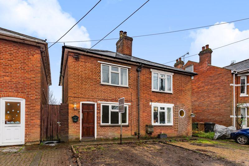 Winchester Road, Romsey Town Centre, Hampshire 2 bed semidetached house £240,000