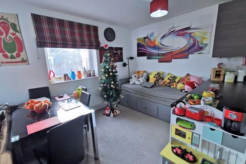 11 Boldison Close, Aylesbury, HP19 8JL