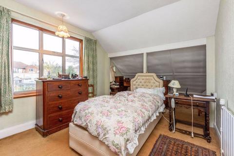 11 Cedar Grove, Bexley, DA5 3DB