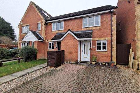16 Bond Close, Aylesbury, HP21 8FZ