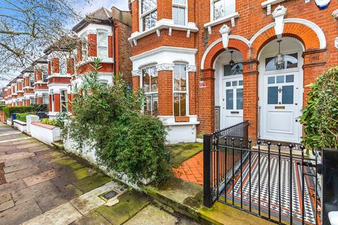 38 Hillcrest Road, Acton, London, W3 9RY