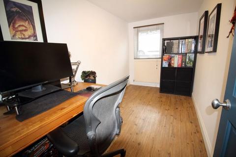 80 Campbell Road, Caterham, CR3 5JN