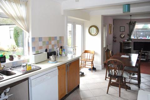95 Longford Lane, Gloucester, GL2 9HB