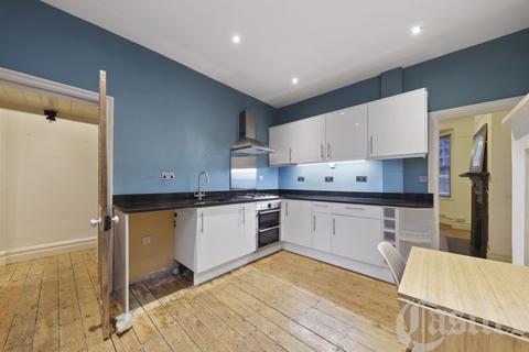 11 Oak Avenue, London, N8 8LJ