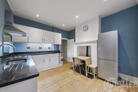 11 Oak Avenue, London, N8 8LJ