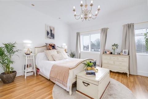 131 Slade Road, Sutton Coldfield, B75 5PB