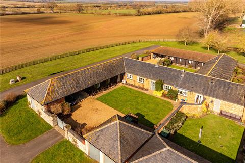 3 bedroom barn conversion to rent, Park Farm, Tyringham, Newport Pagnell, Buckinghamshire, MK16