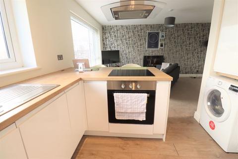 10 Kings Mount, Prenton, CH43 5RG