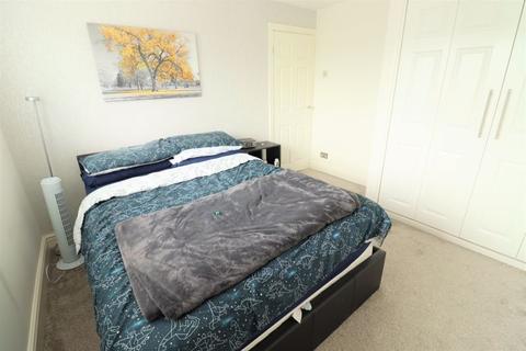 10 Kings Mount, Prenton, CH43 5RG
