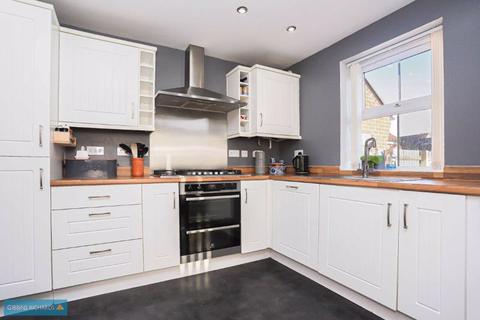 63 Collett Road, Norton Fitzwarren, Taunton, TA2 6DB