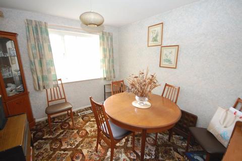 19 Cherrington Gardens, Wolverhampton, WV6 8AJ