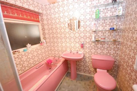 19 Cherrington Gardens, Wolverhampton, WV6 8AJ