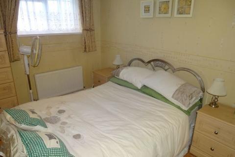 26 Lauser Road, Stanwell, Staines-upon-thames, TW19 7PT