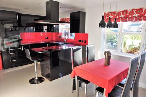 33 Blue Cedar Drive, Streetly, Sutton Coldfield, B74 2AE