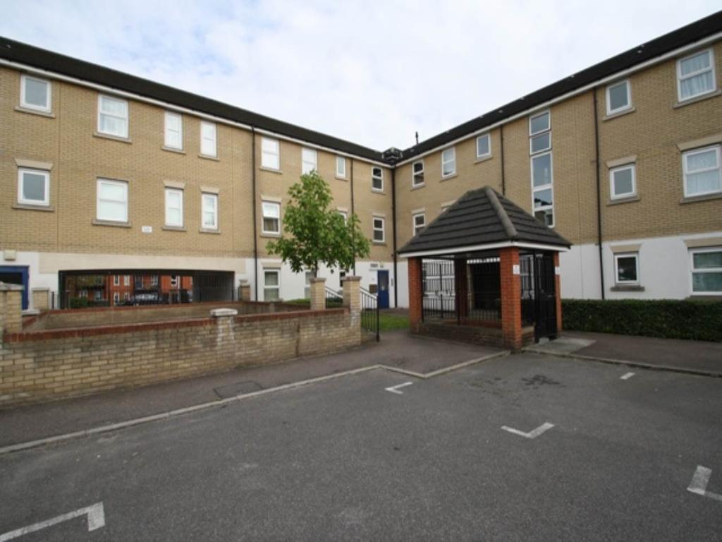 Framlingham Court, Chadwell Heath, Essex 1 bed flat £900 pcm (£208 pw)