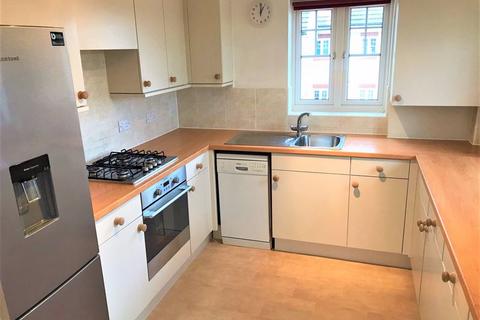 3 bedroom apartment to rent, Baxendale Road, Chichester