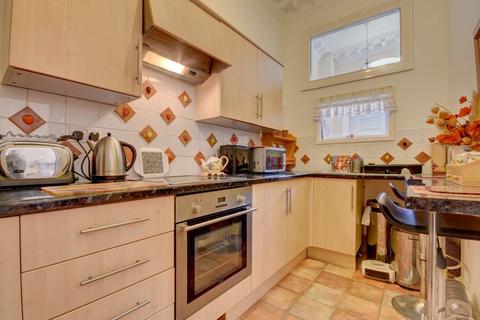 Flat 2, 13 Bagdale, Whitby, YO21 1QS