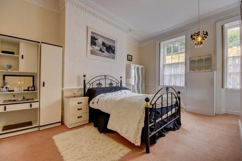Flat 2, 13 Bagdale, Whitby, YO21 1QS