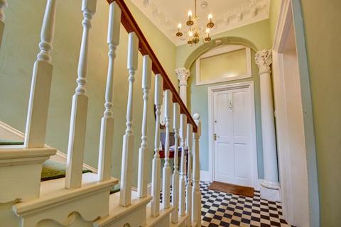 Flat 2, 13 Bagdale, Whitby, YO21 1QS