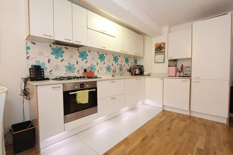 2 bedroom flat to rent, Christchurch Road, Crouch End N8