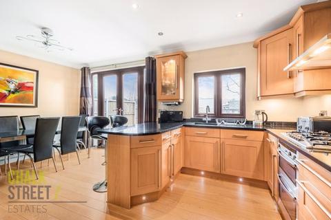 12 Windsor Road, Hornchurch, RM11 1PD