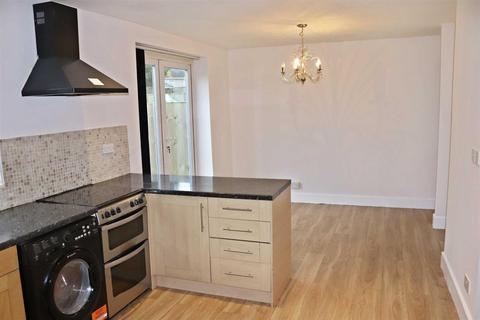 62 Brewer Road, Bulkington, Bedworth, CV12 9RF