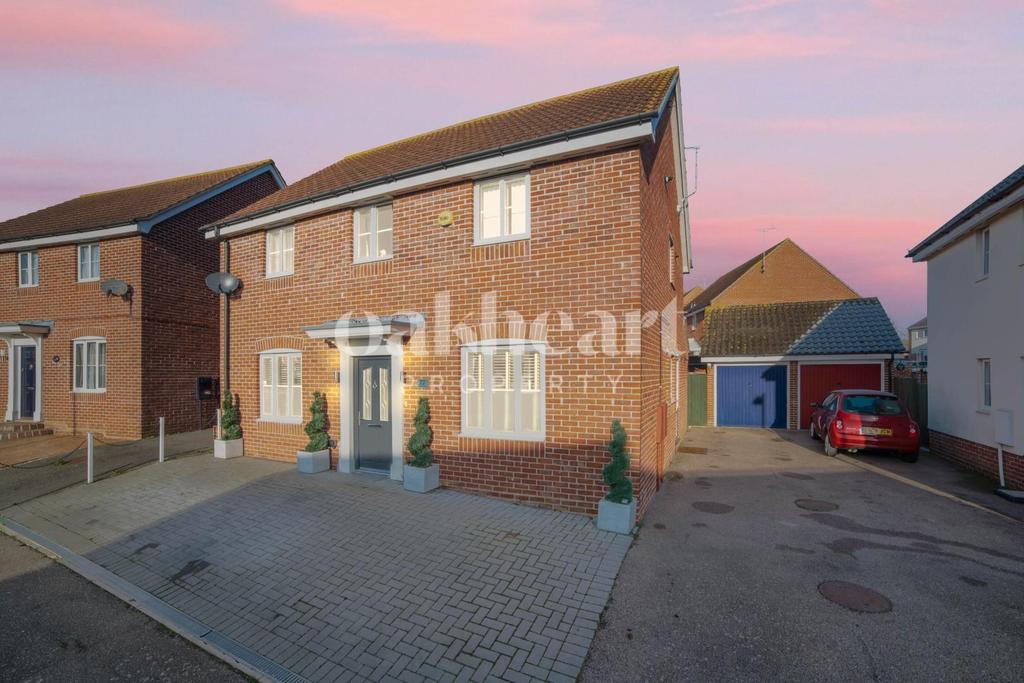 Gravel Hill Way, Harwich 4 bed detached house £300,000