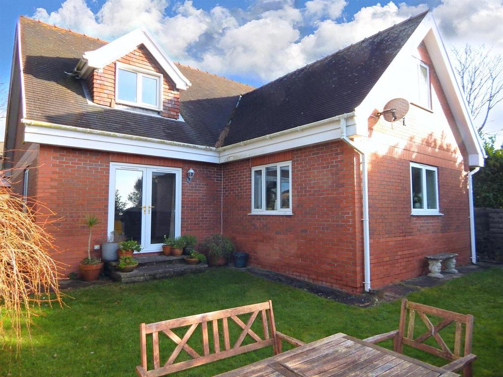 Higher Lane, Langland, Swansea, City... 3 bed detached house £379,950