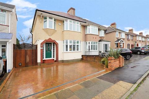 33 Ashbourne Avenue, Bexleyheath, DA7 5NT