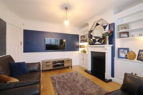 33 Ashbourne Avenue, Bexleyheath, DA7 5NT