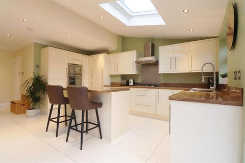 33 Ashbourne Avenue, Bexleyheath, DA7 5NT
