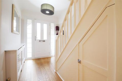 33 Ashbourne Avenue, Bexleyheath, DA7 5NT