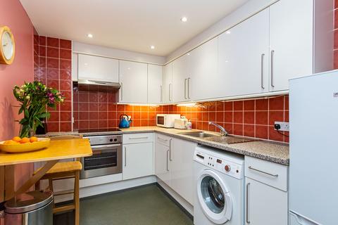 2f1, 3 Dalmeny Road, Edinburgh, EH6 4QX