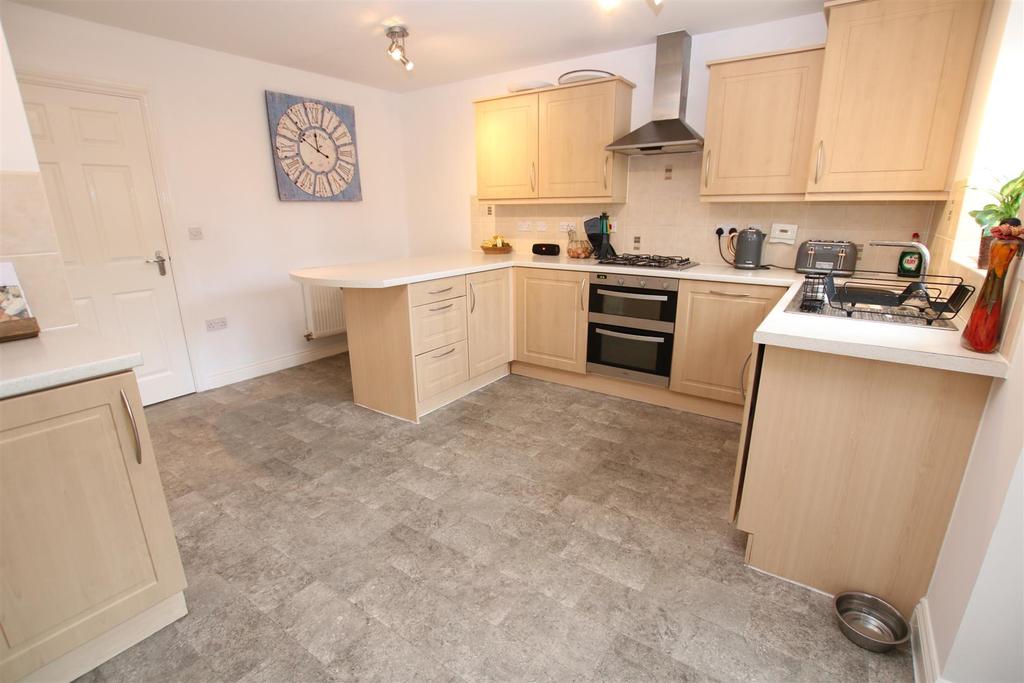 Kitchen.JPG