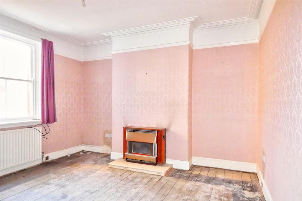 Olympia Gardens, Morpeth 3 bed semidetached house £220,000