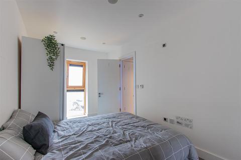80 Empire Way, Cardiff, CF11 0JW