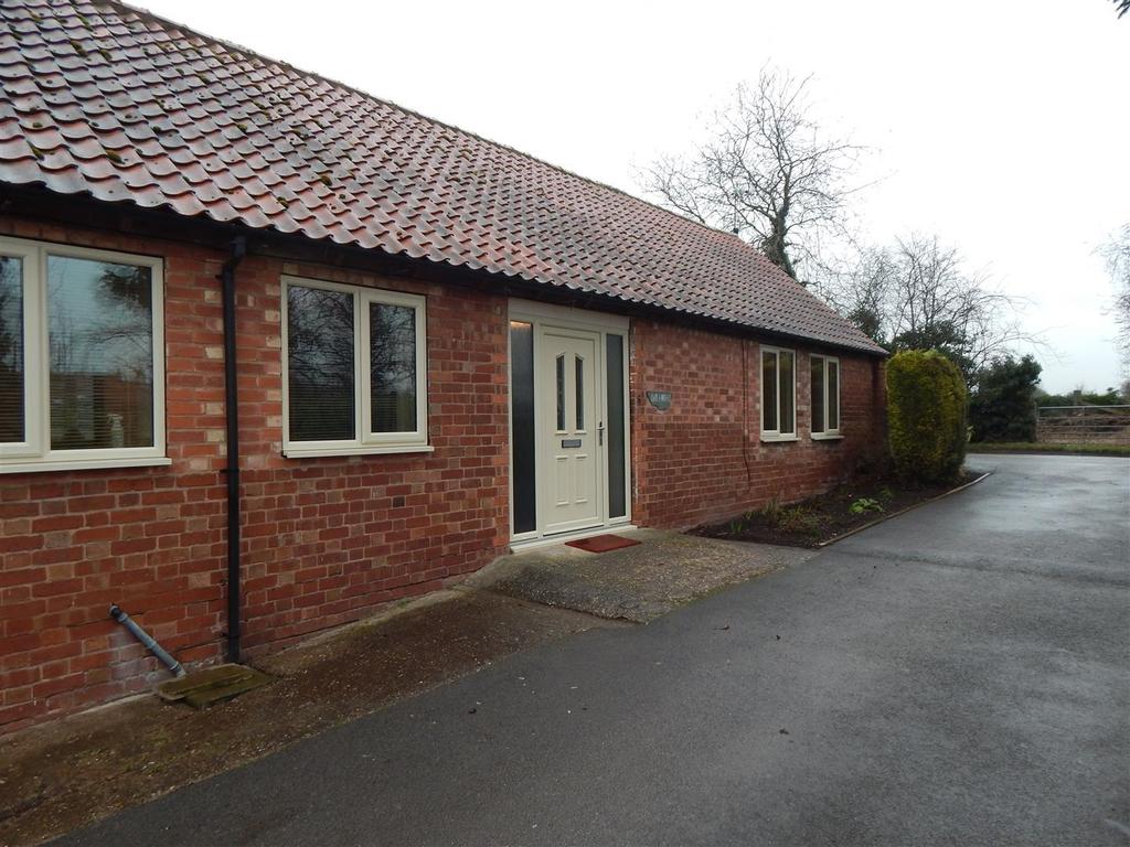 Caunton 3 bed barn conversion £695 pcm (£160 pw)