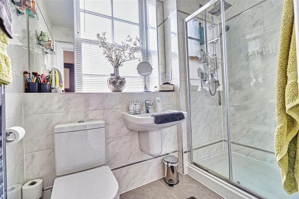 Luxury ensuite shower room
