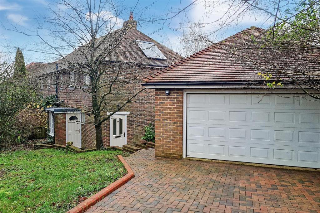 Boreham Hill, Boreham Street, Hailsham 3 bed semidetached house £425,000