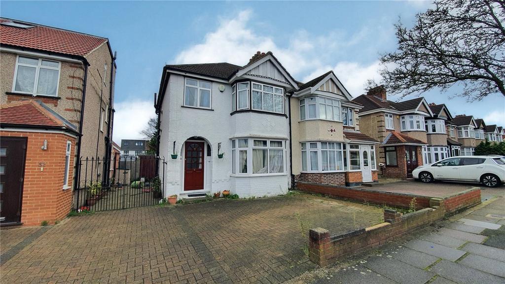 Walton Road, Harrow, HA1 3 bed semidetached house £525,000