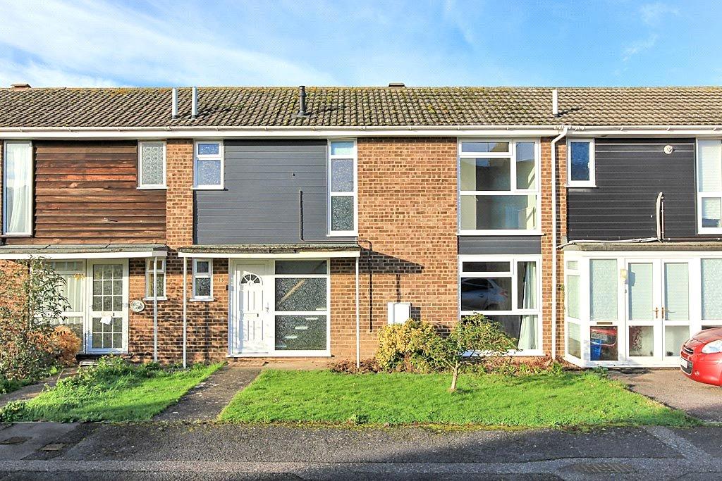 Farm Crescent, Sittingbourne, ME10 3 bed terraced house £1,250 pcm (£