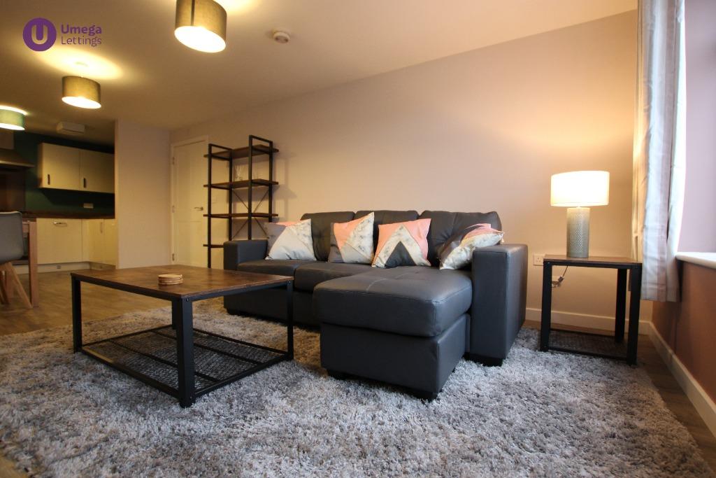 Cowgill Gardens, Gracemount, Edinburgh, EH16 2 bed flat £995 pcm (£