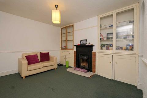 2 bedroom end of terrace house to rent, Highland Road, Bath