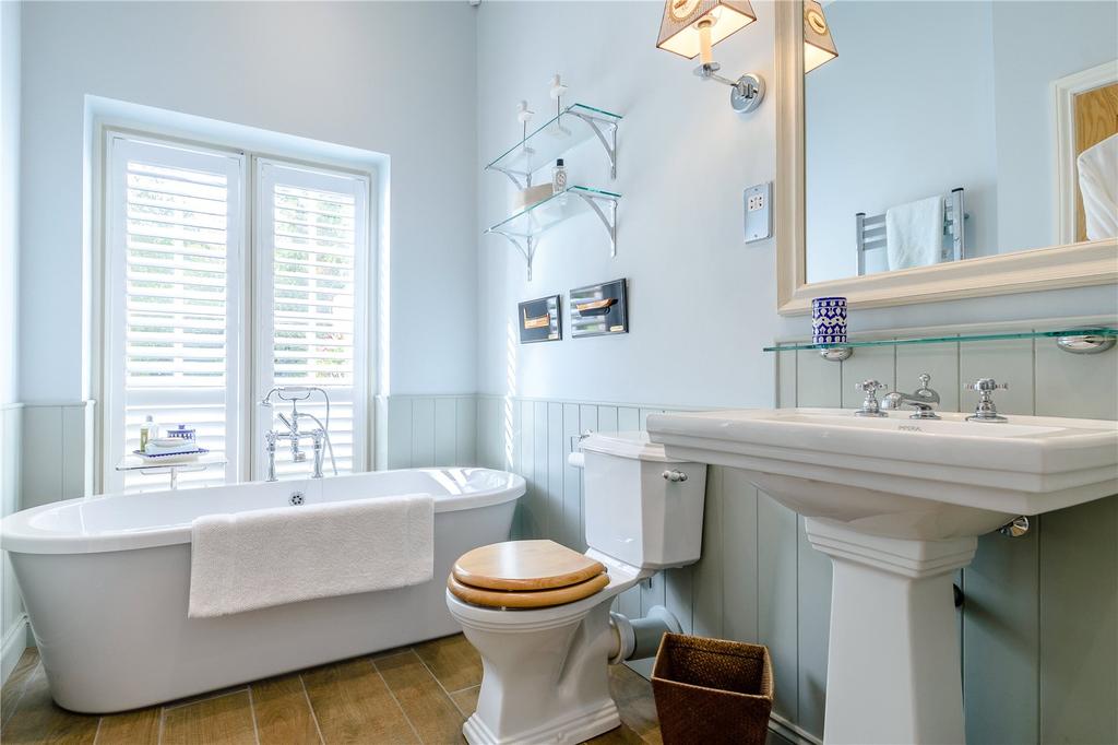 Garden House Bathroo